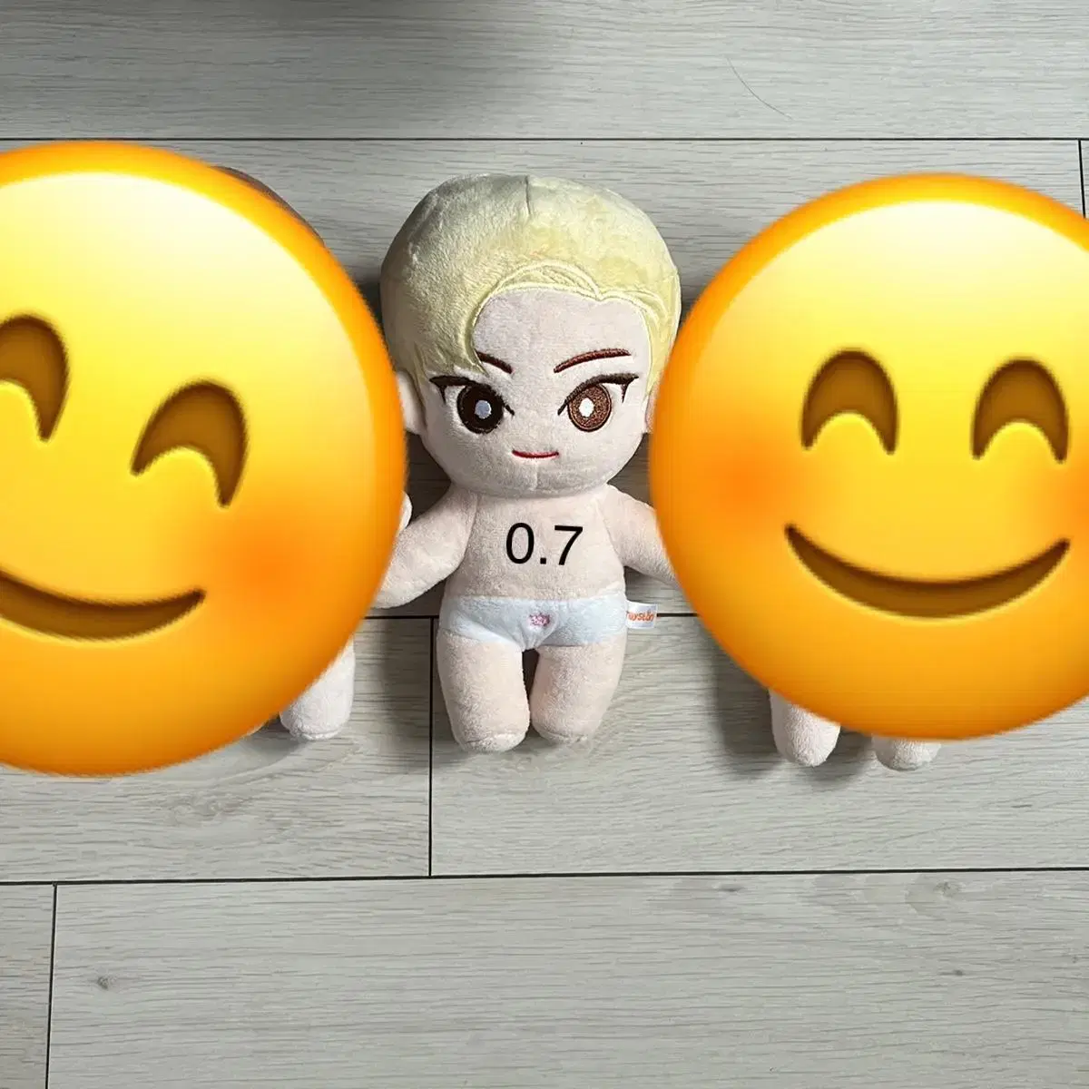 nu'est minhyun doll WTS