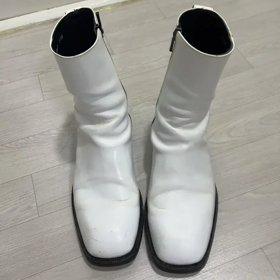 (270) 비얼디드키드 Silhouette Boots_White