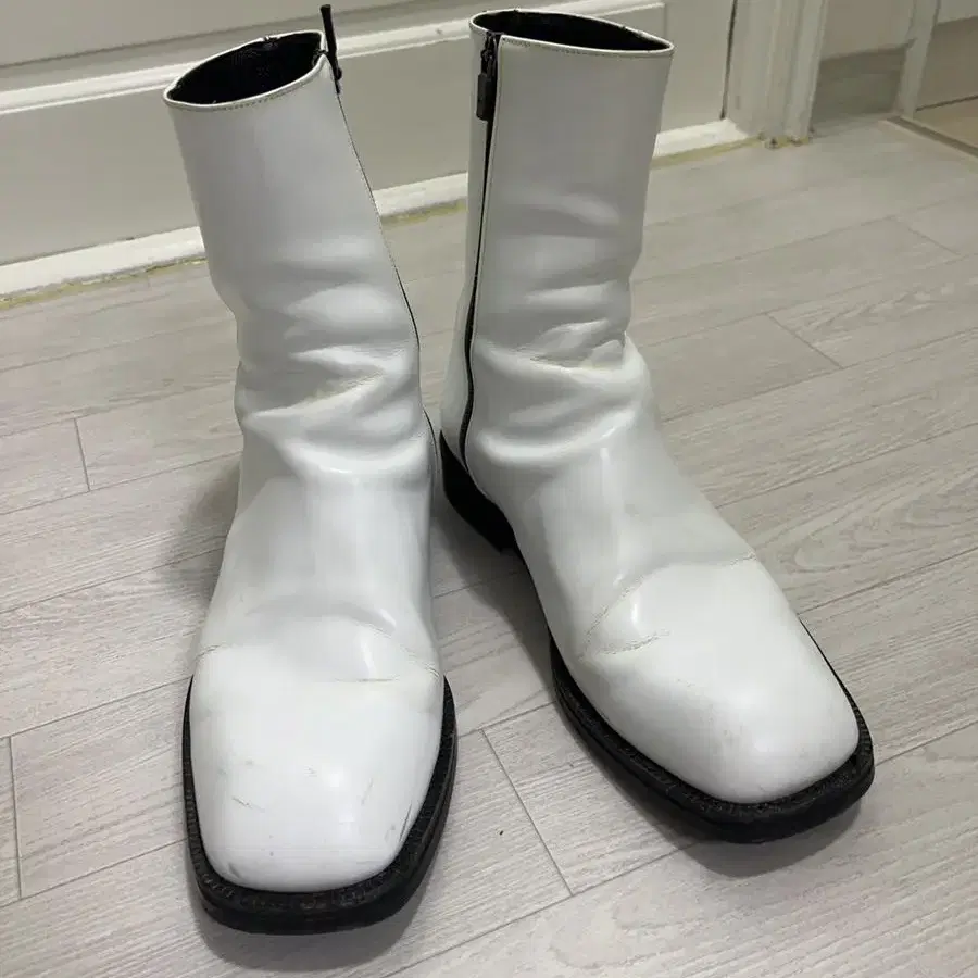 (270) 비얼디드키드 Silhouette Boots_White