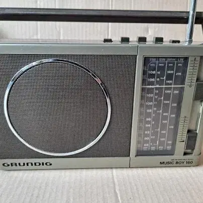 독일 그룬딕 GRUNDIG 포터블 라디오  MB160