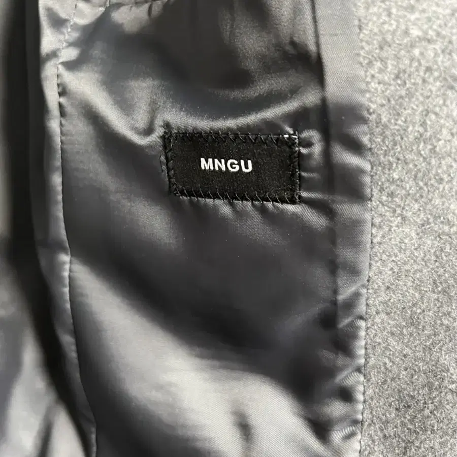 mngu 18fw 체스터필드코트