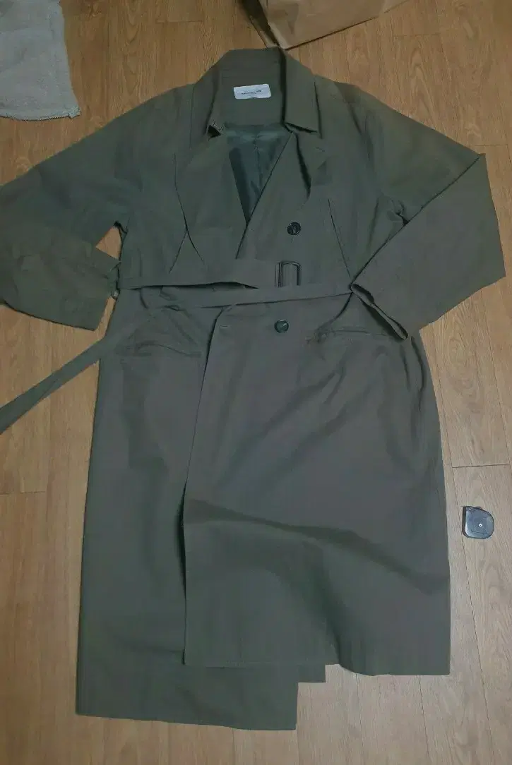 Monoflow Trench Coat L