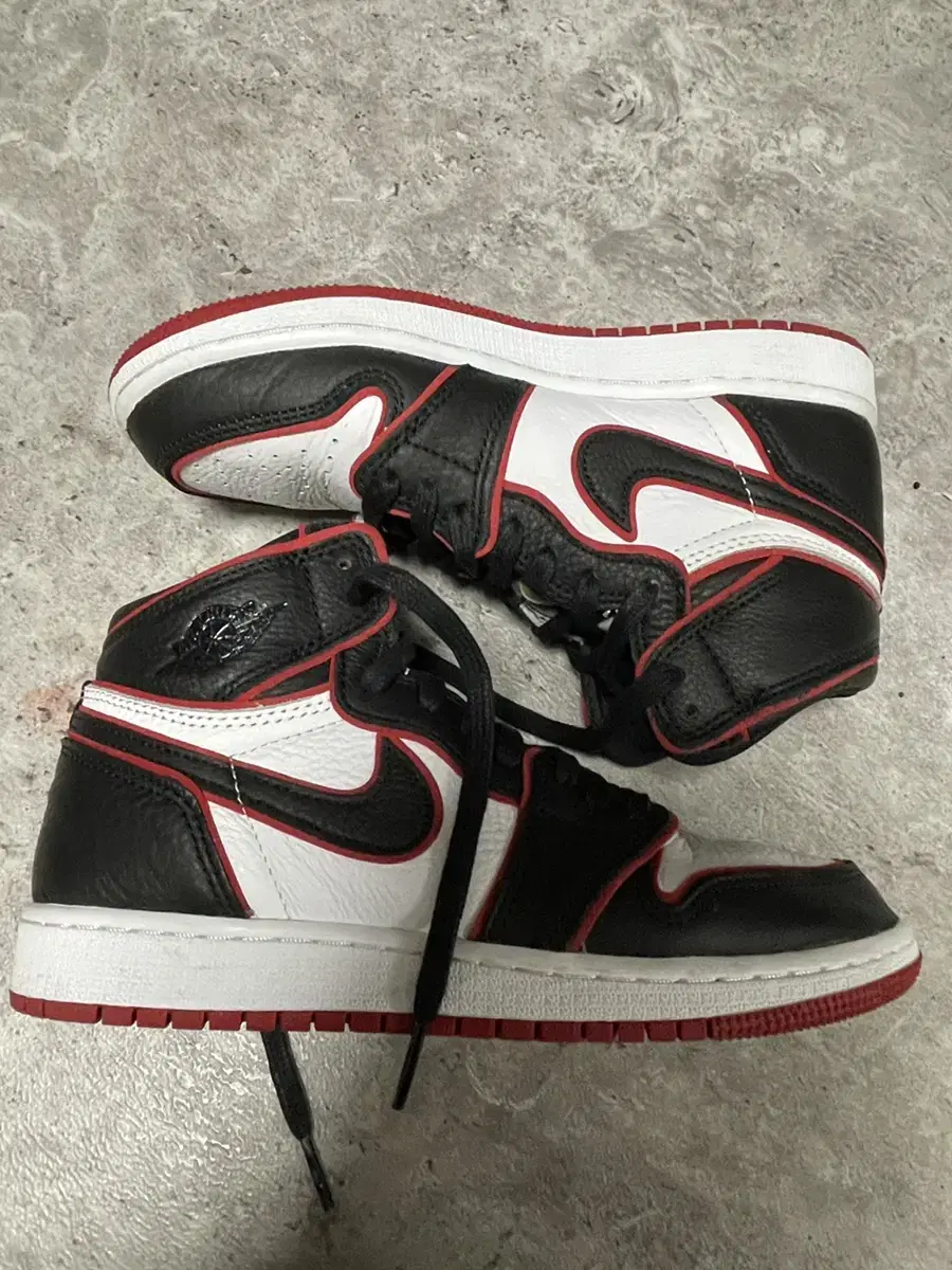 [235]Jordan 1 Retro High OG Bloodline GS