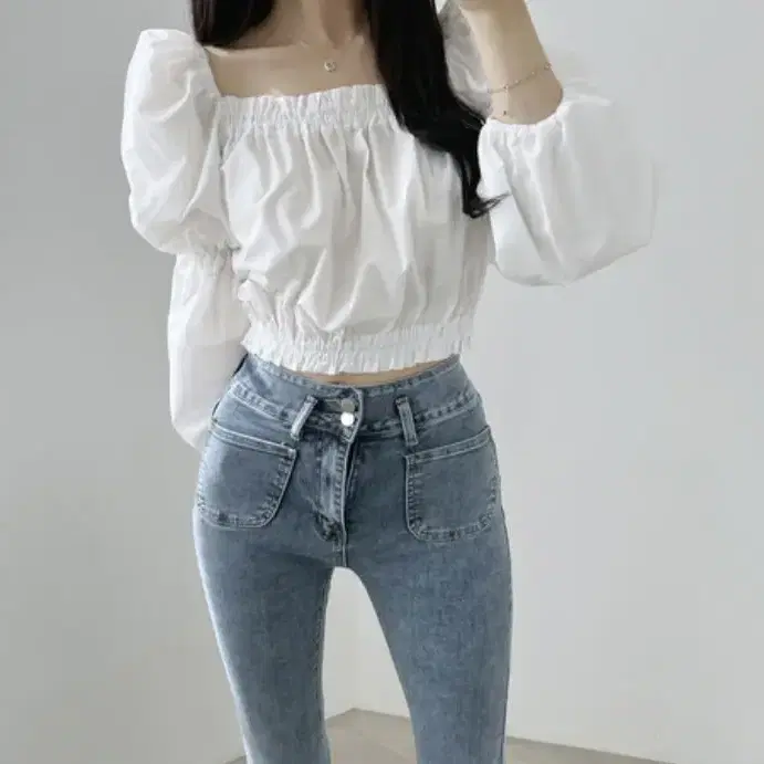 프릴 블라우스