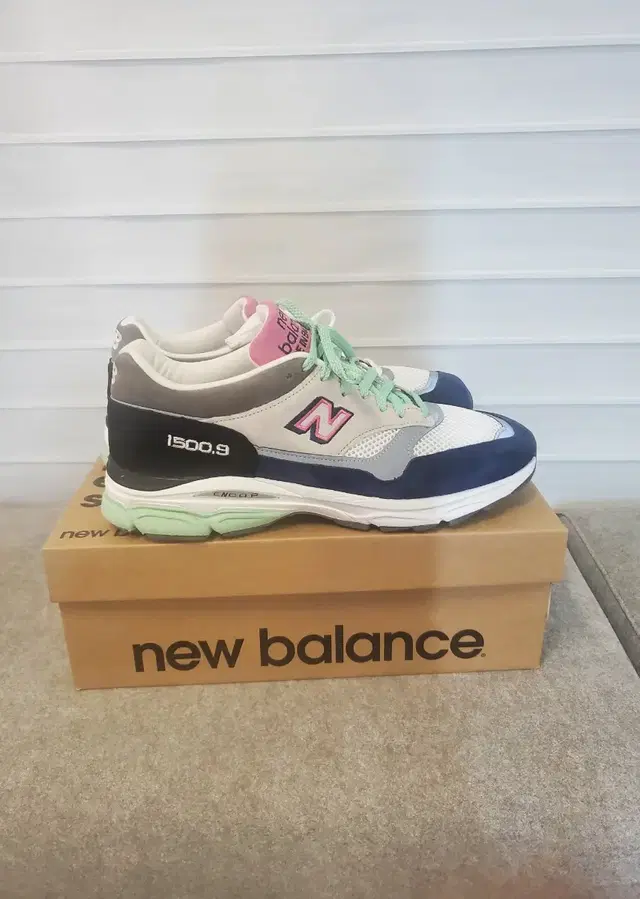 [290] 새상품 뉴발란스 1500 .9 new balance