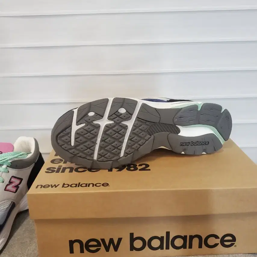 [290] 새상품 뉴발란스 1500 .9 new balance