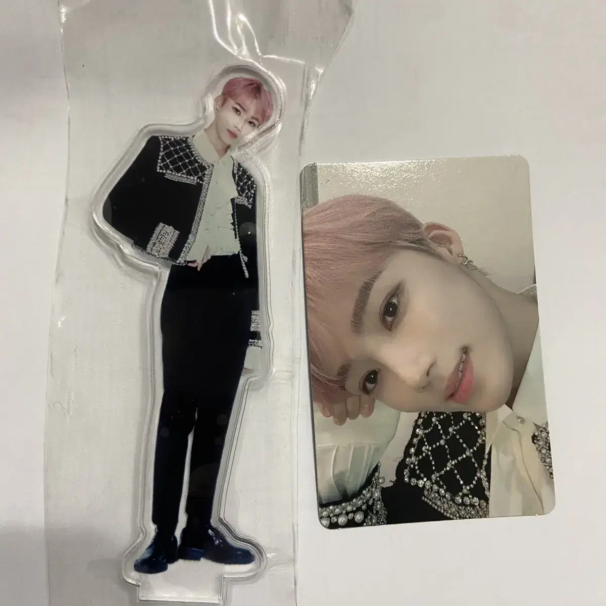 The Boyz new acrylic stand+photocard