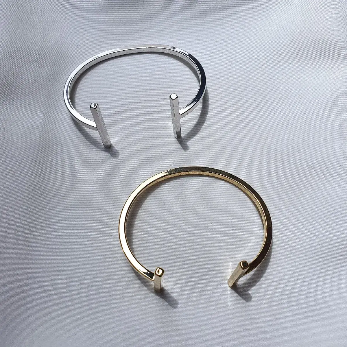 SS New Item) Troy Bangle 2color