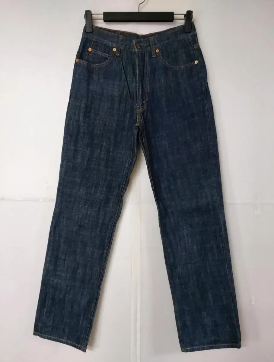 30) Levi's OT222 jin blue straight leg jeans