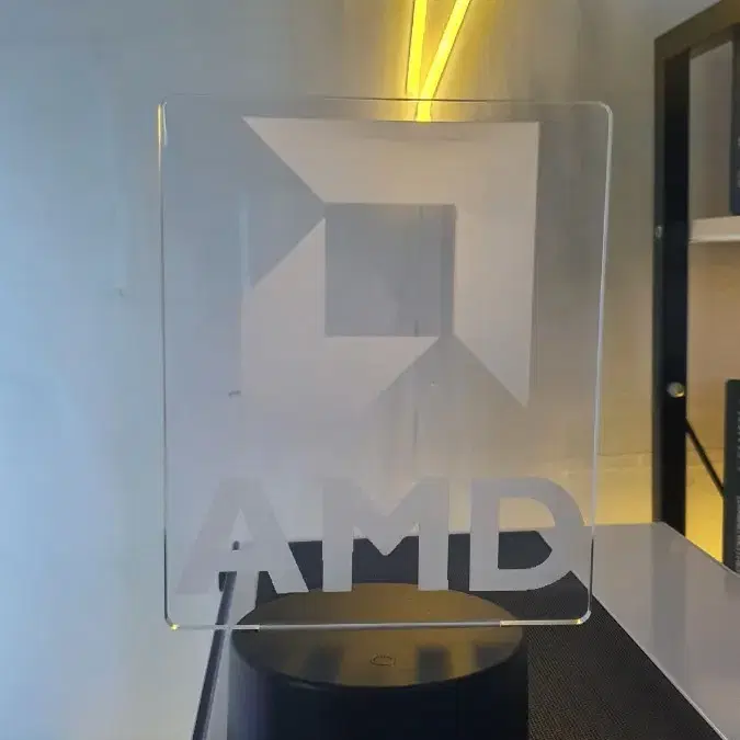 amd 주문제작 아크릴스텐드 판매합니다~