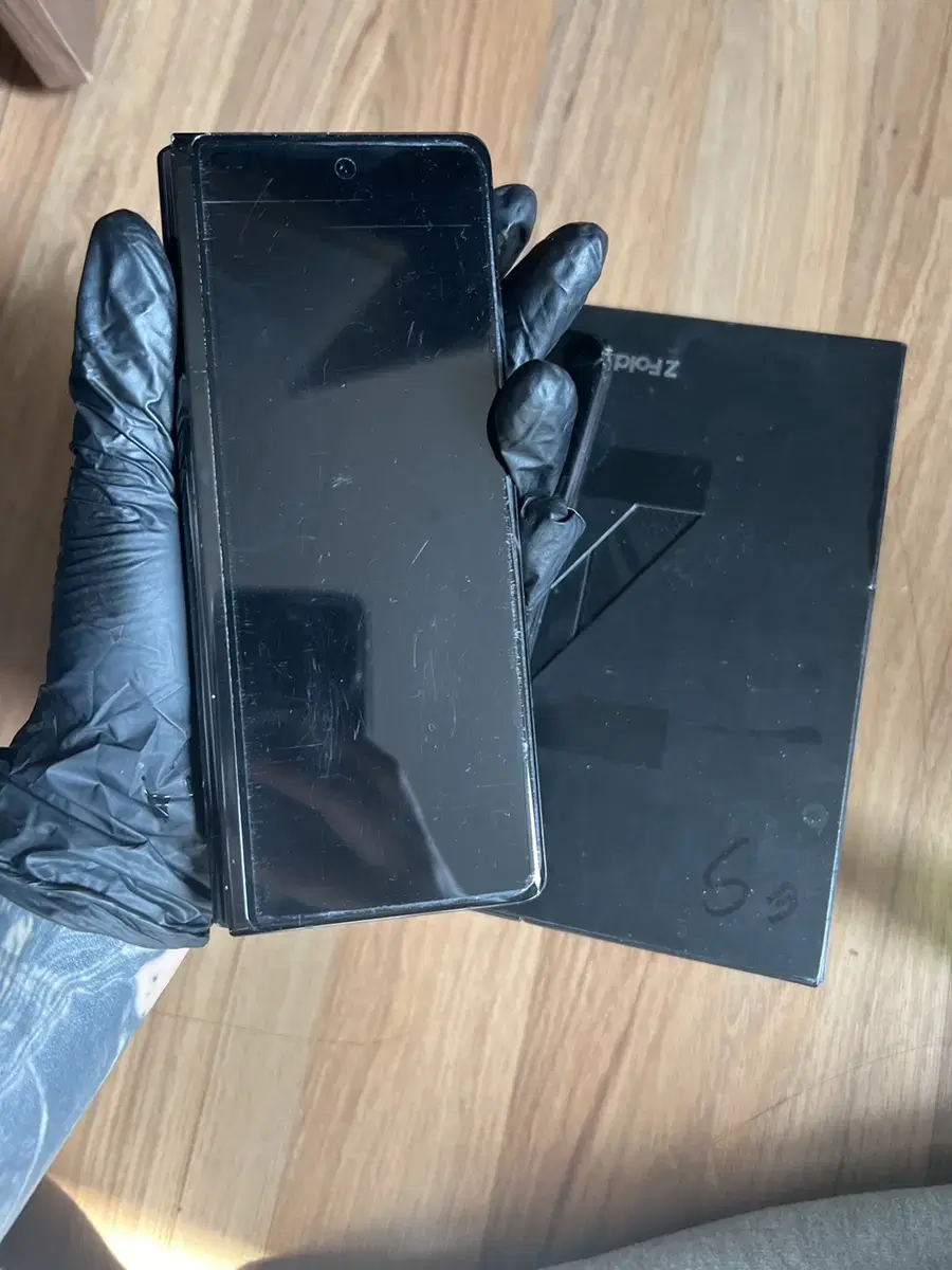 Galaxy Fold 2 3 months of actual use 256GB Black Full Box