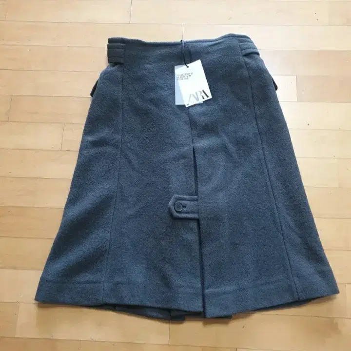 zara limited 울 스커트 (xs, 새상품)