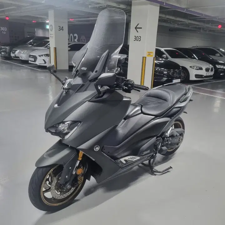 TMAX 560 (2020) 5