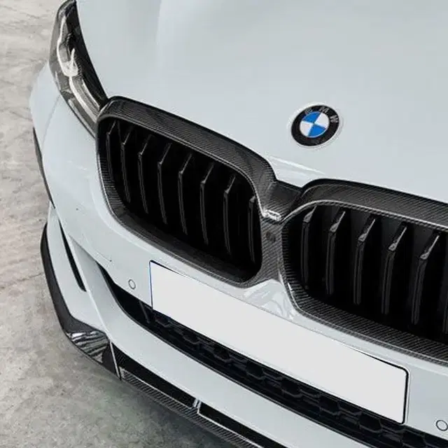 BMW 5시리즈 G30 F90 M5 LCI 블랙카본 세륨그레이 키드니그릴