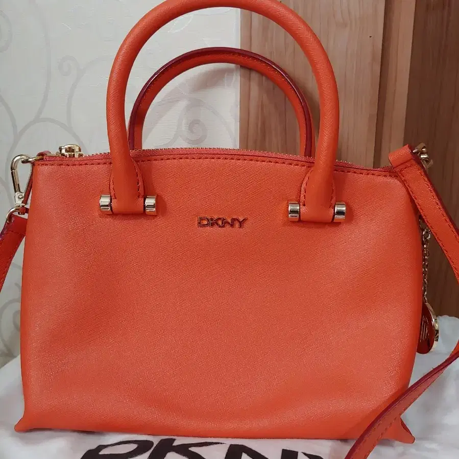 DKNY 가방