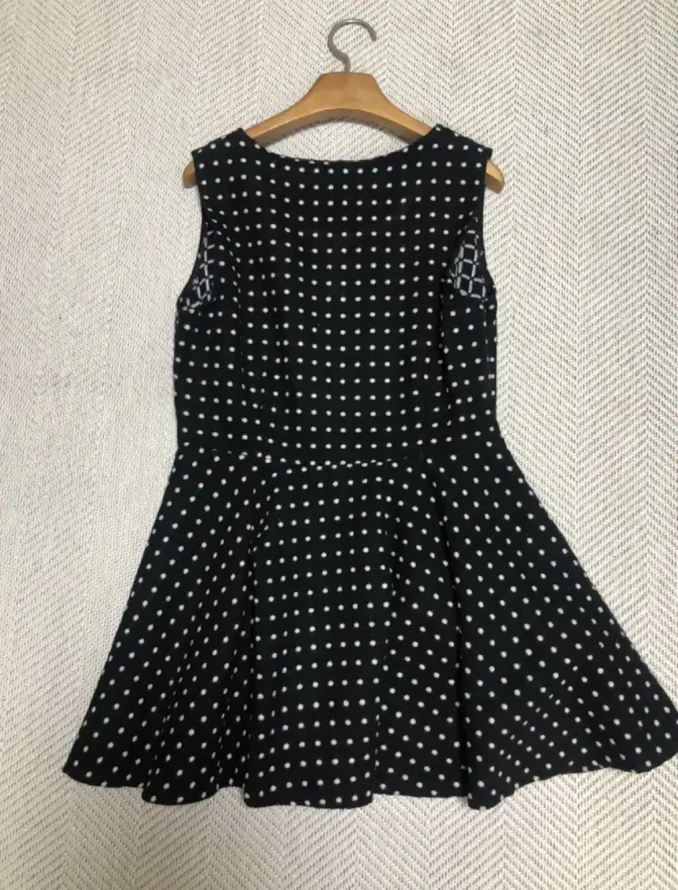 ONEPIECE, really pretty dots