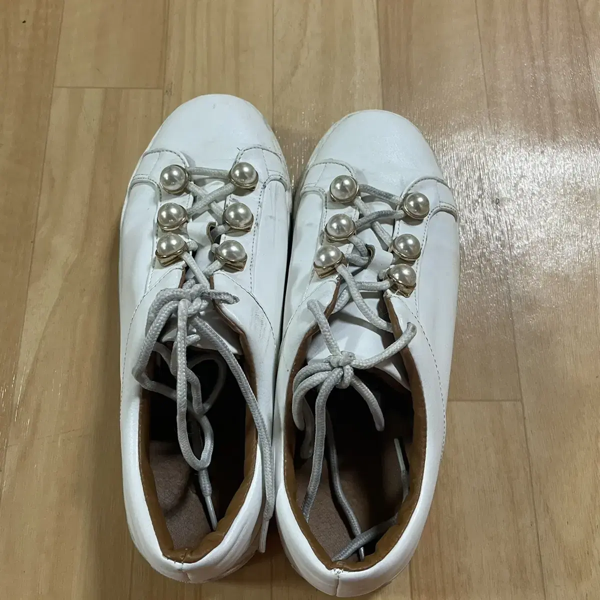 Jinju sneakers