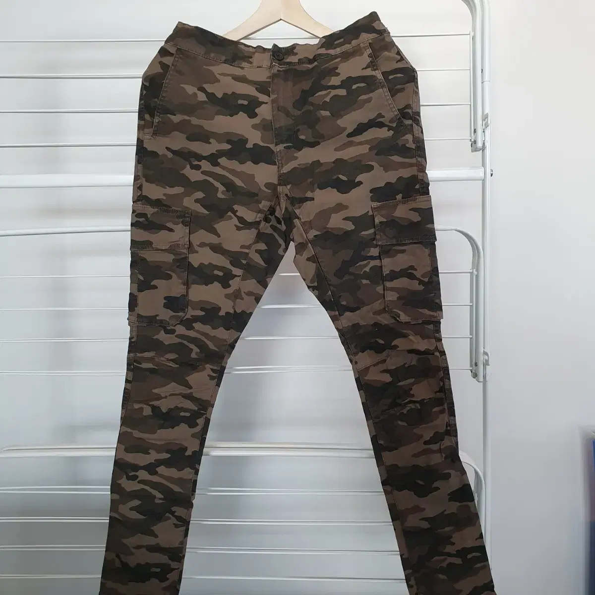 H&M Camo Jogger Cargo Pants