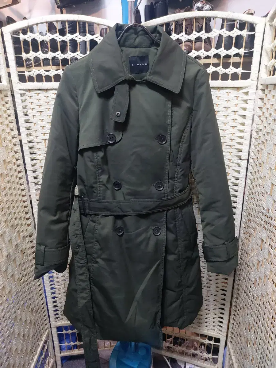 Trench coat style down long puffer S