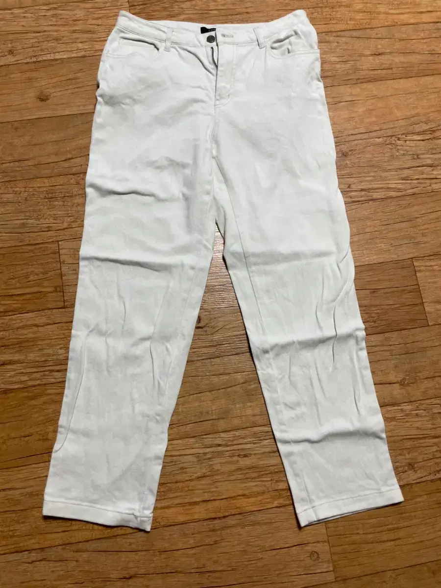 Top ten cream-colored cotton pants