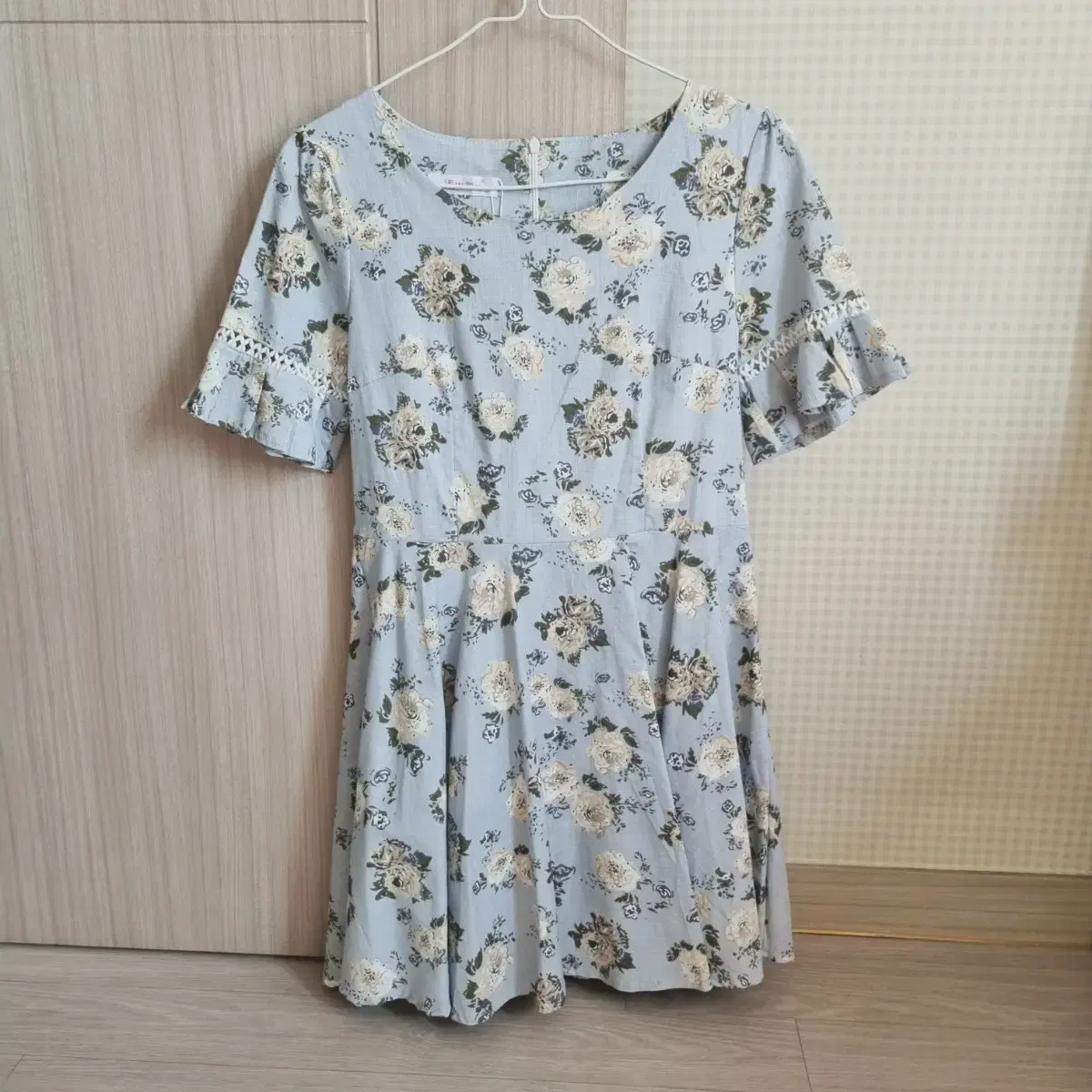 Flowers ONEPIECE sell vintage femme muse mundelion choux cherry liz lisa milkcocoa