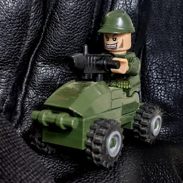 LEGO / Crazy Army