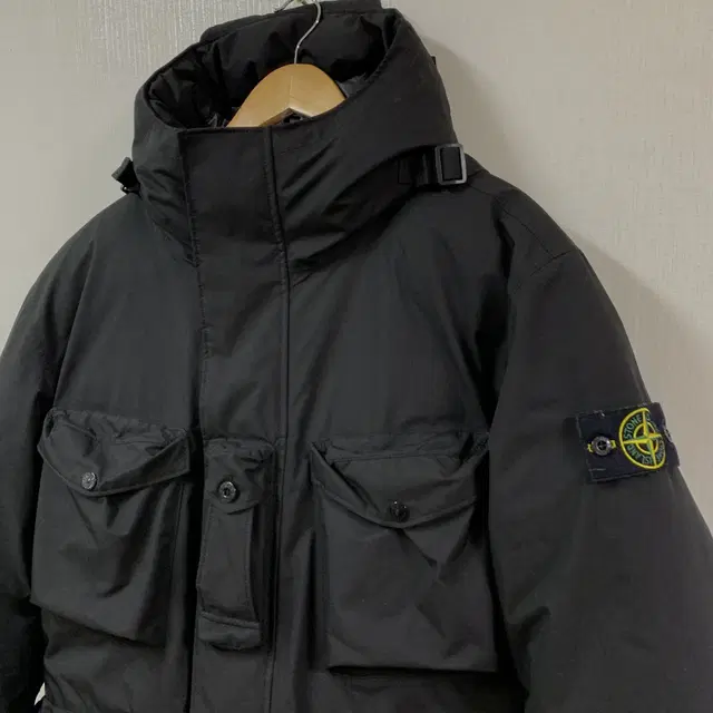 105-110 STONE ISLAND 스톤 21FW GORE-TEX 패딩