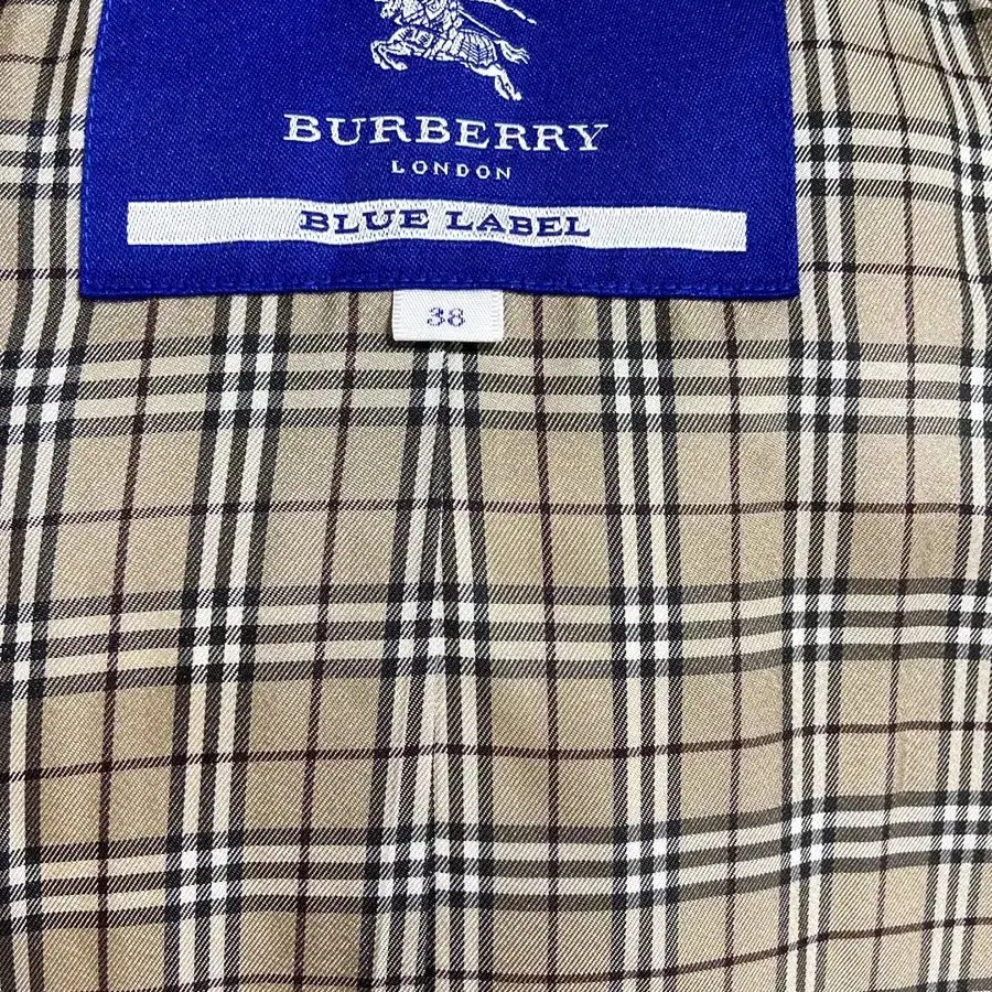 버버리 블루라벨(Burberry BLUE LABEL) 후드 트렌치 코트