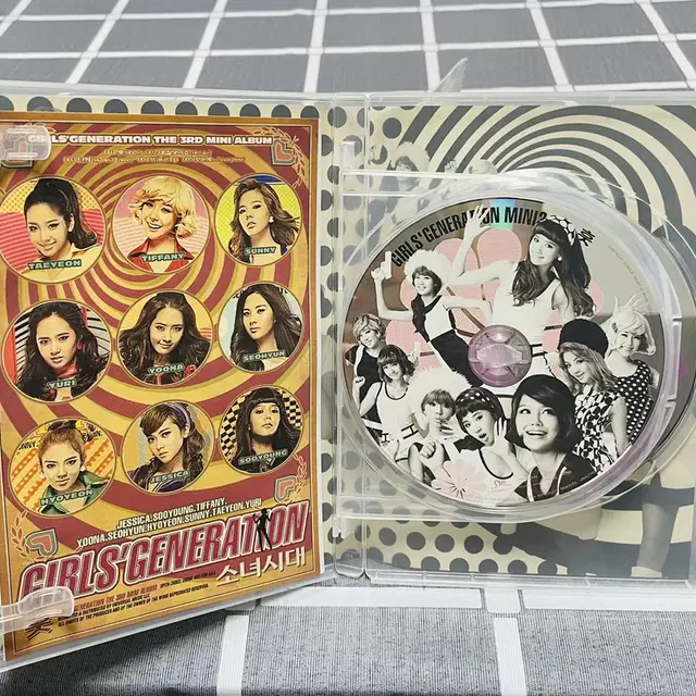 [가격인하]소녀시대 일본 미니 / HOOT(DVD첨부 호화 초회한정반)