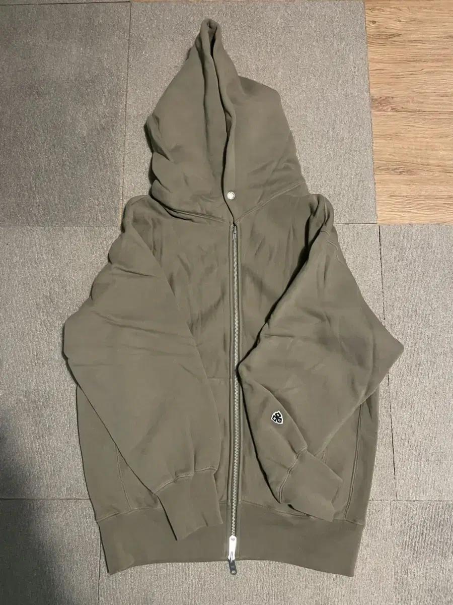 HeritageFloss Hooded Up