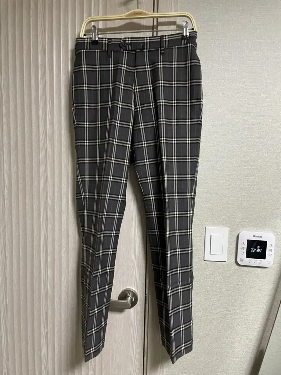 Burberry Check Slacks size 30