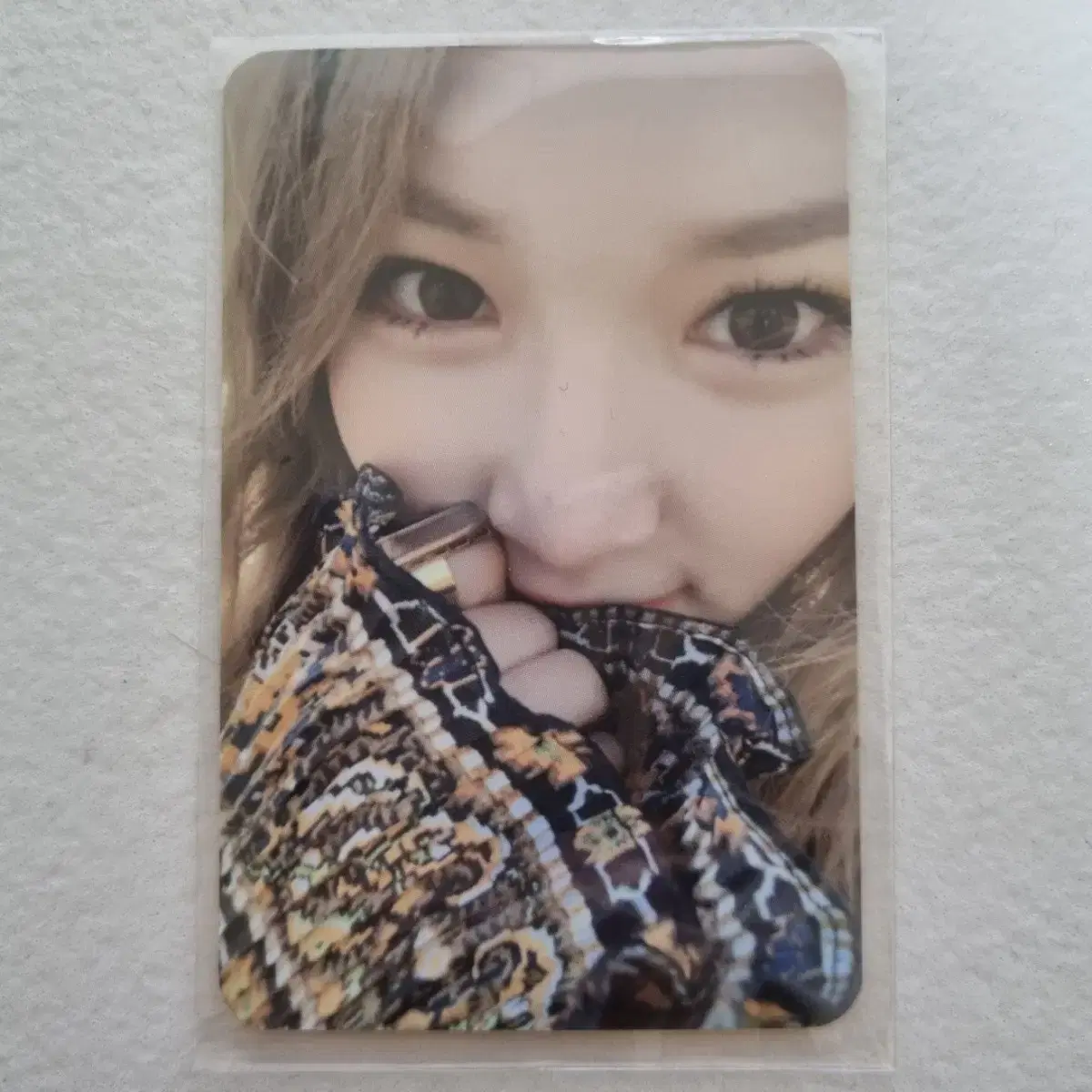 Chung Ha Photo Card photocard i.o.i Hands on Me