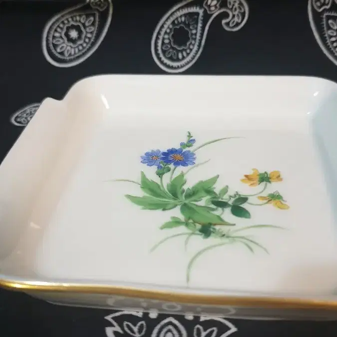 Meissen Wild Flower Trinket 마이센 들꽃접시