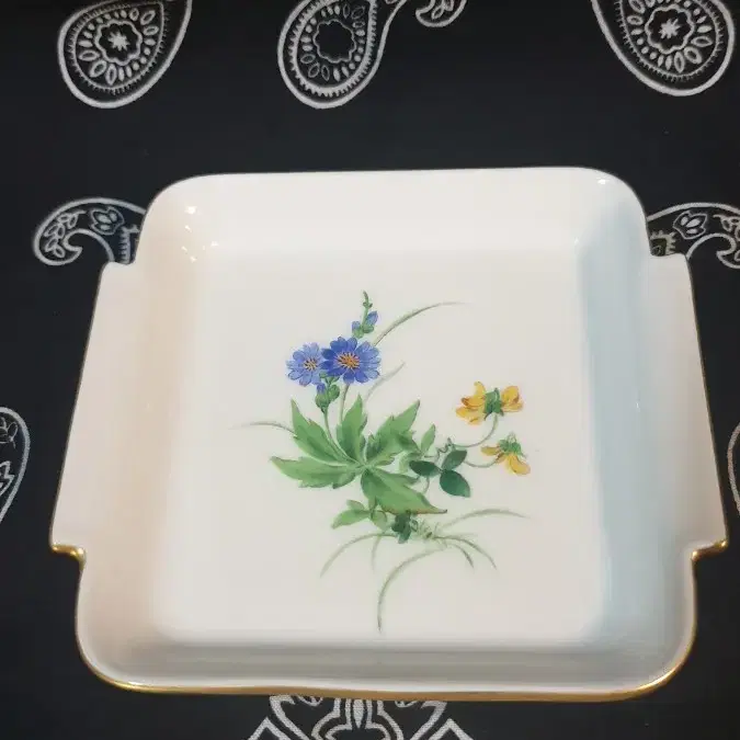 Meissen Wild Flower Trinket 마이센 들꽃접시