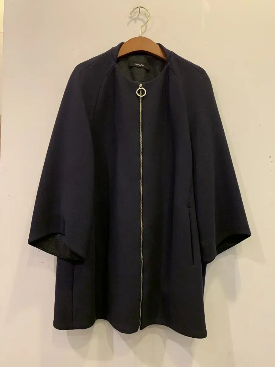 I'm selling a IZAC BABA cotton zip-up cardigan!