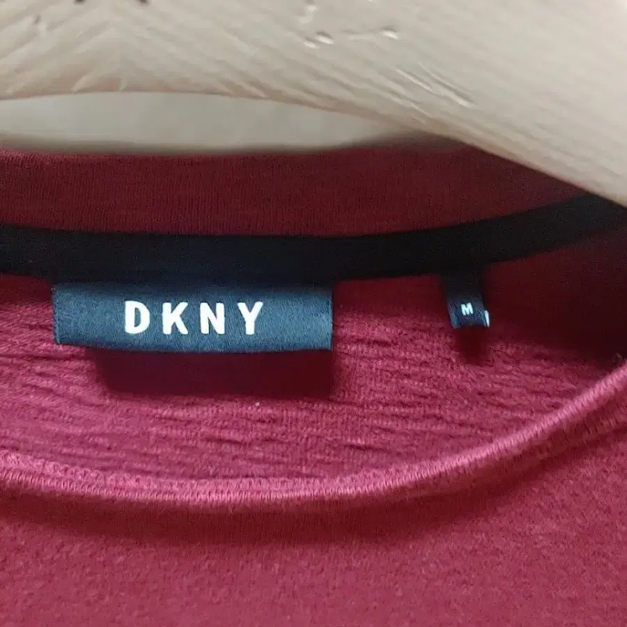 DKNY 남자 반팔티