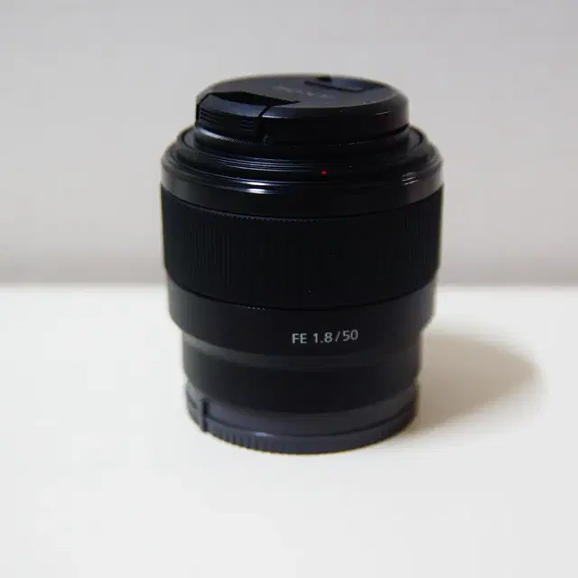 [소니] FE 50mm f1.8 풀프레임 여친렌즈팝니다.(25만원)