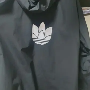 아디다스 바람막이 GN1867 중고거래 | 취향을 잇는 거래 번개장터 중고거래