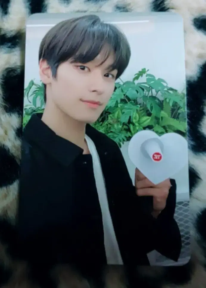 The Boyz juyeon lightstick Strap Photocard