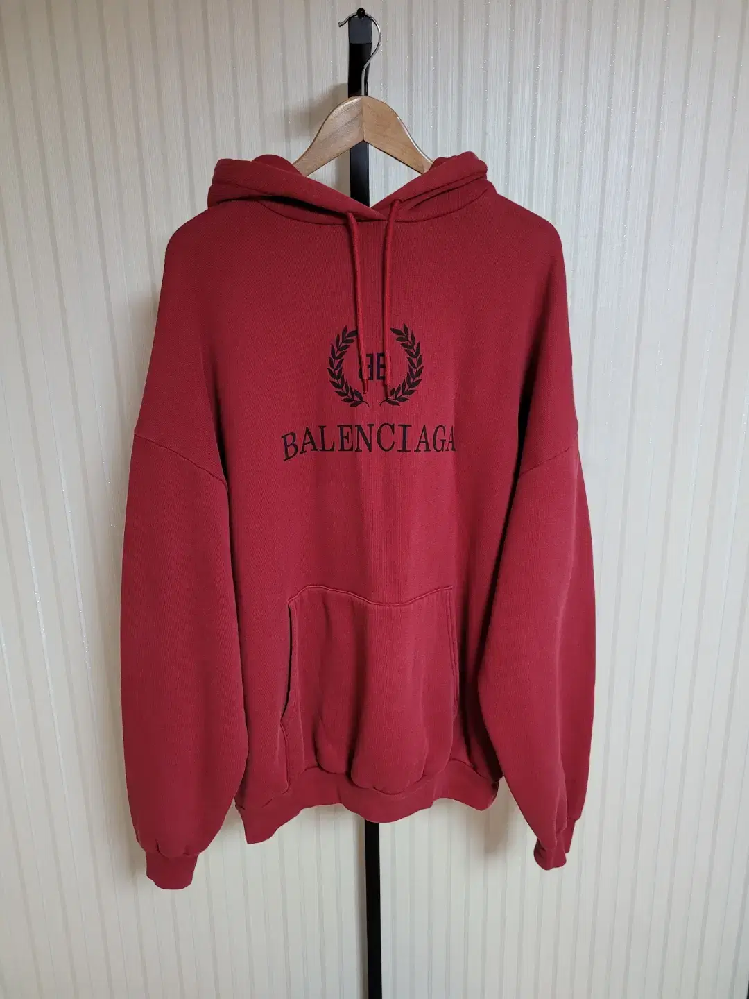 [M] Balenciaga Burgundy Laurel Overfit Hoodie 220307