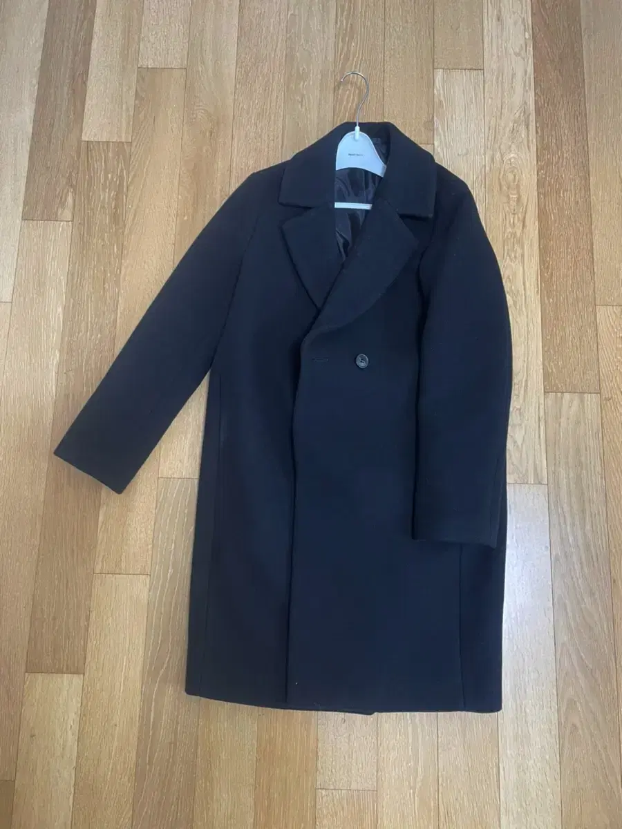 Black coat (Uniqlo) / Misso / Baon / Beanble / Love & Pop / Yuk Yuk Girls