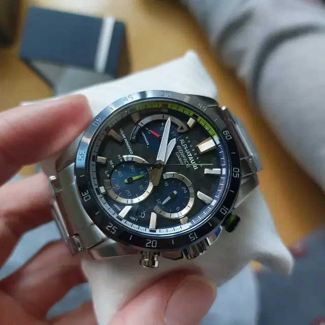 [CASIO] EDIFICE EFS-S580AT-1ADR 팝니다.