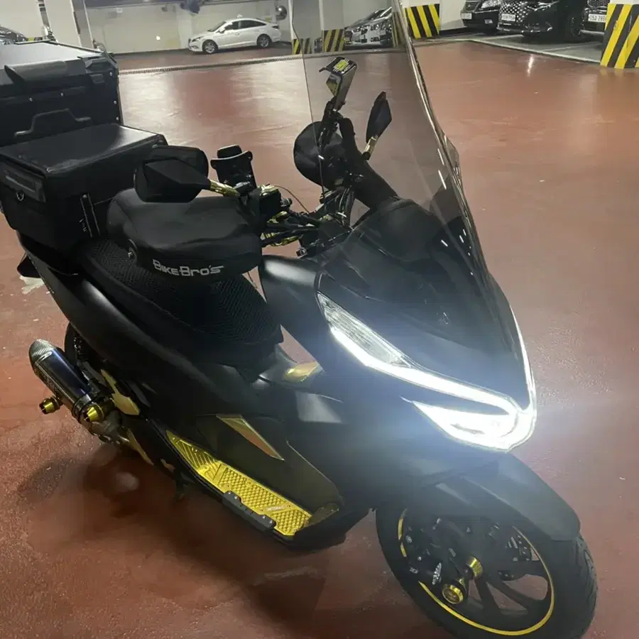 pcx125 (2020년식)금장 풀튜닝 배달대행 풀튜닝