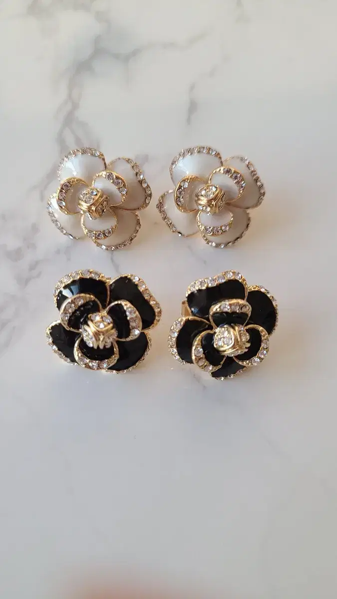 New arrivals Vivarubi Flower Earrings 2 colors