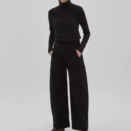 라벨아카이브 balloon fit corduroy pants black