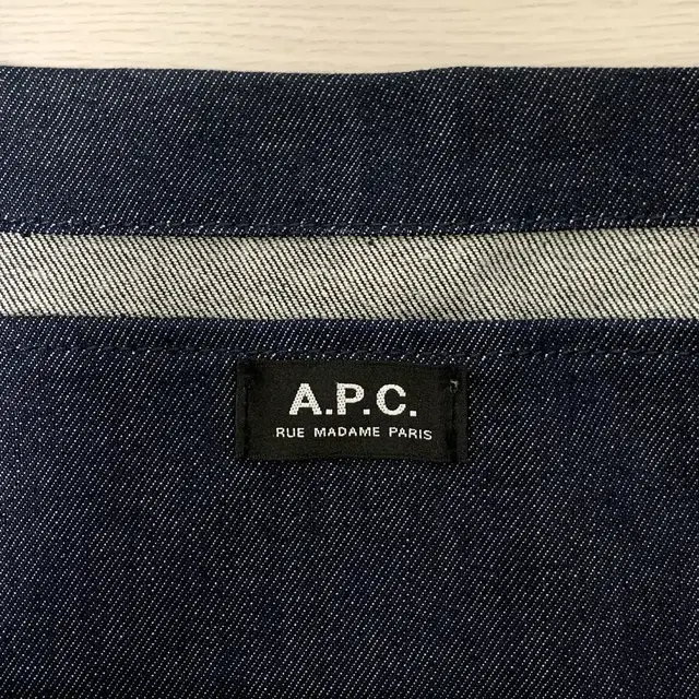 아페쎄 A.P.C. 다니엘라 에코백