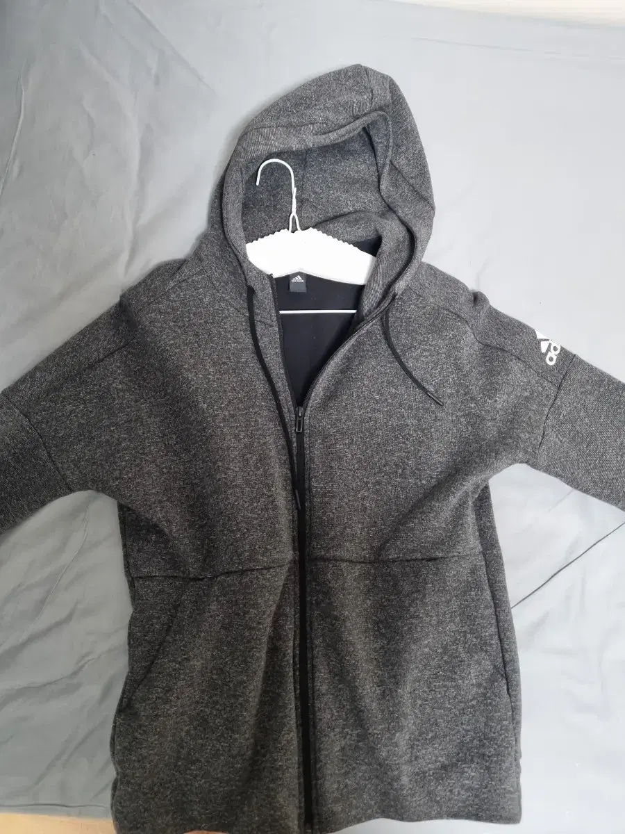 Adidas Zip Up (Mouse) M