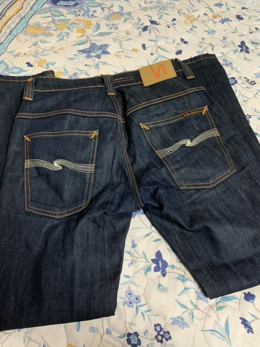 3 pairs of navy jeans 28-29