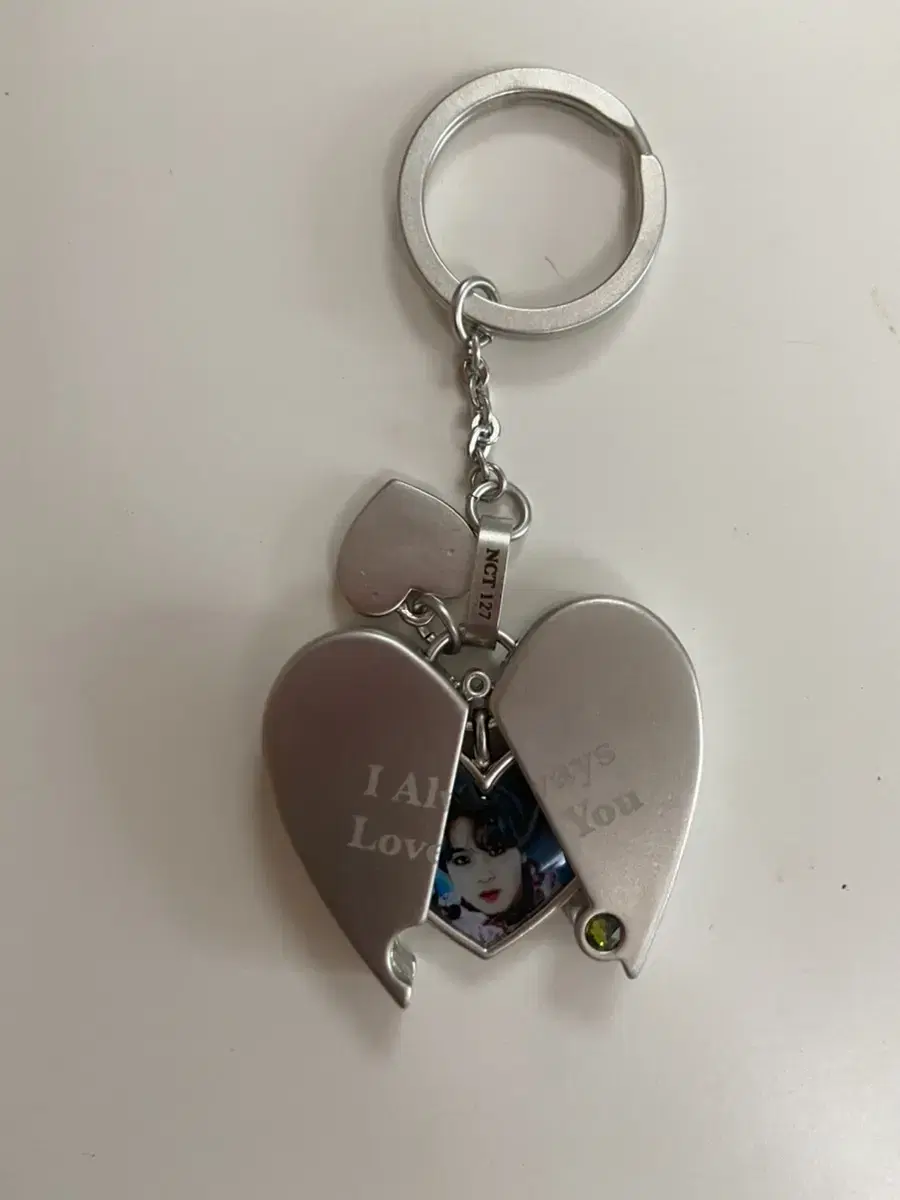 NCT haechan Heart Keyring