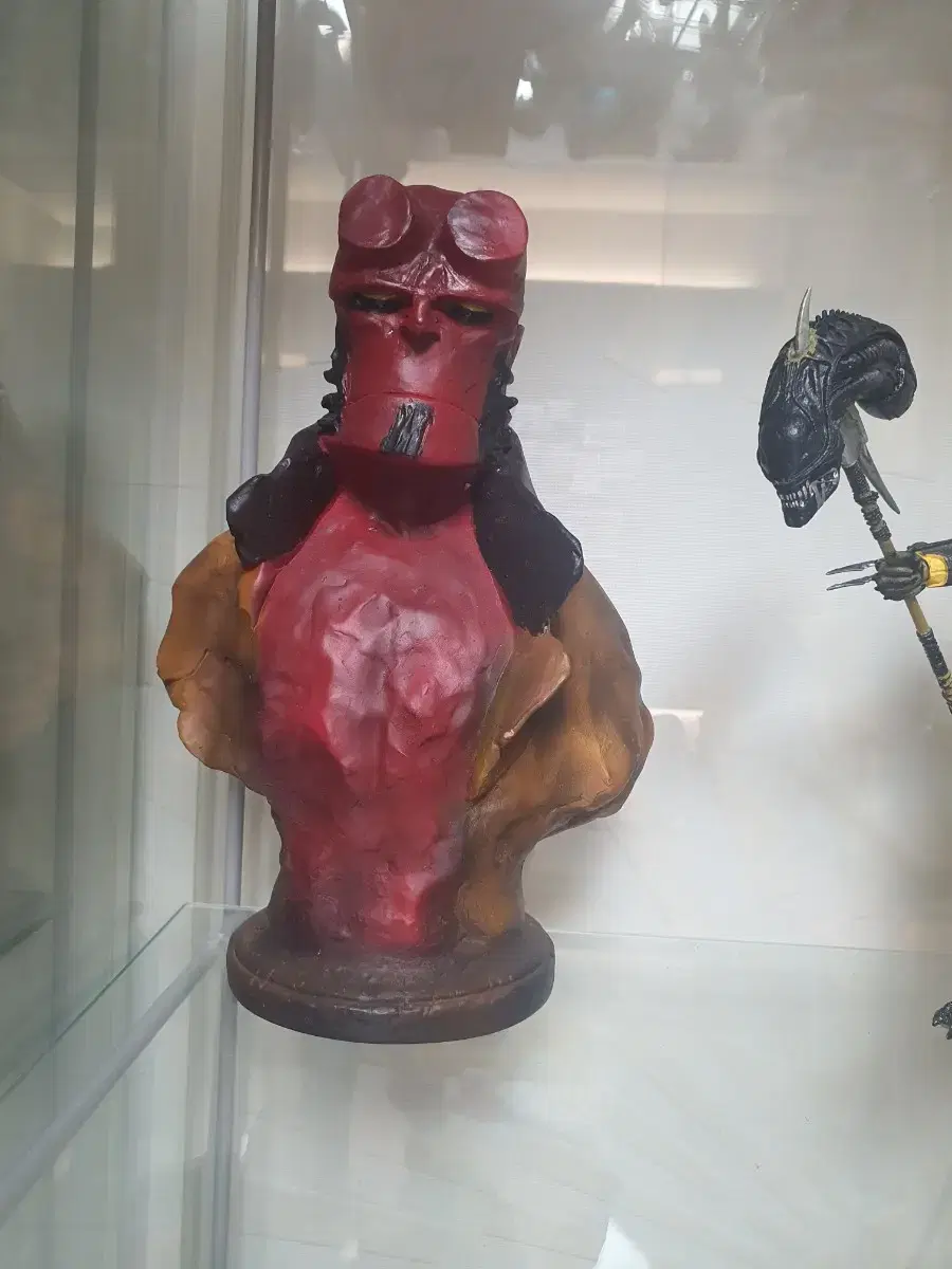 Hellboy Resin Statues & Bust Statues jin